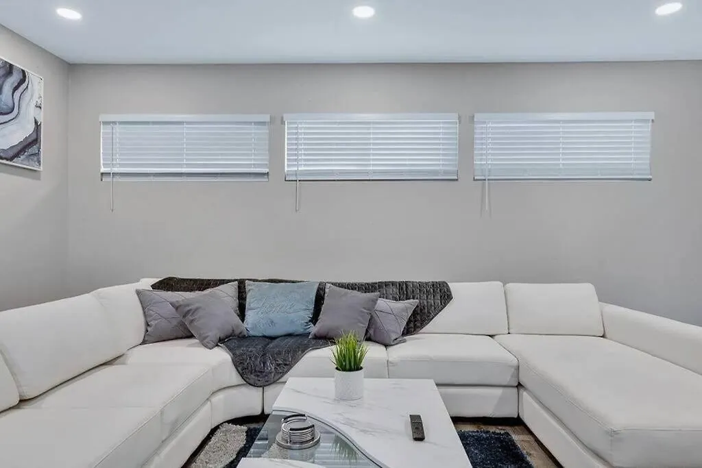 Willa Immaculate & Cozy Entire Heated Pool House Tampa
