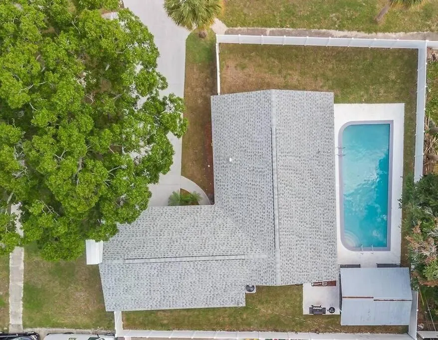 Willa Immaculate & Cozy Entire Heated Pool House Tampa
