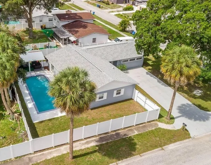 Willa Immaculate & Cozy Entire Heated Pool House Tampa Stany Zjednoczone Ameryki