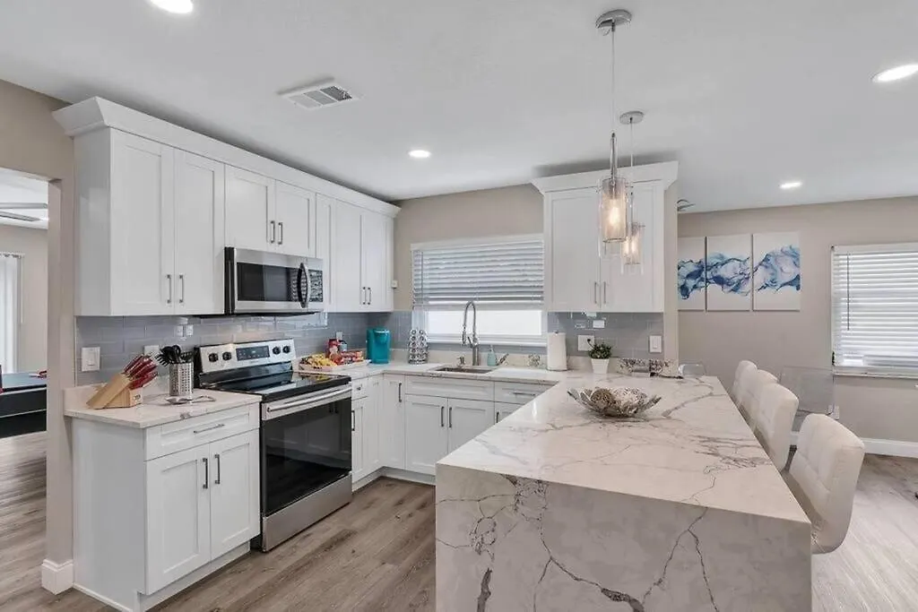 Willa Immaculate & Cozy Entire Heated Pool House Tampa Dom wakacyjny