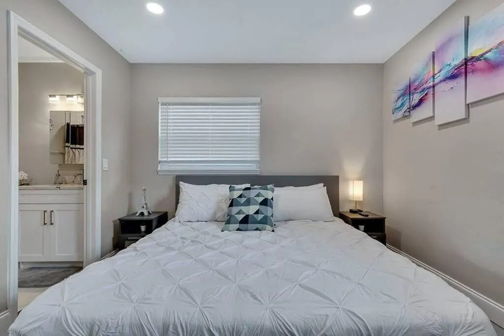 Dom wakacyjny Willa Immaculate & Cozy Entire Heated Pool House Tampa