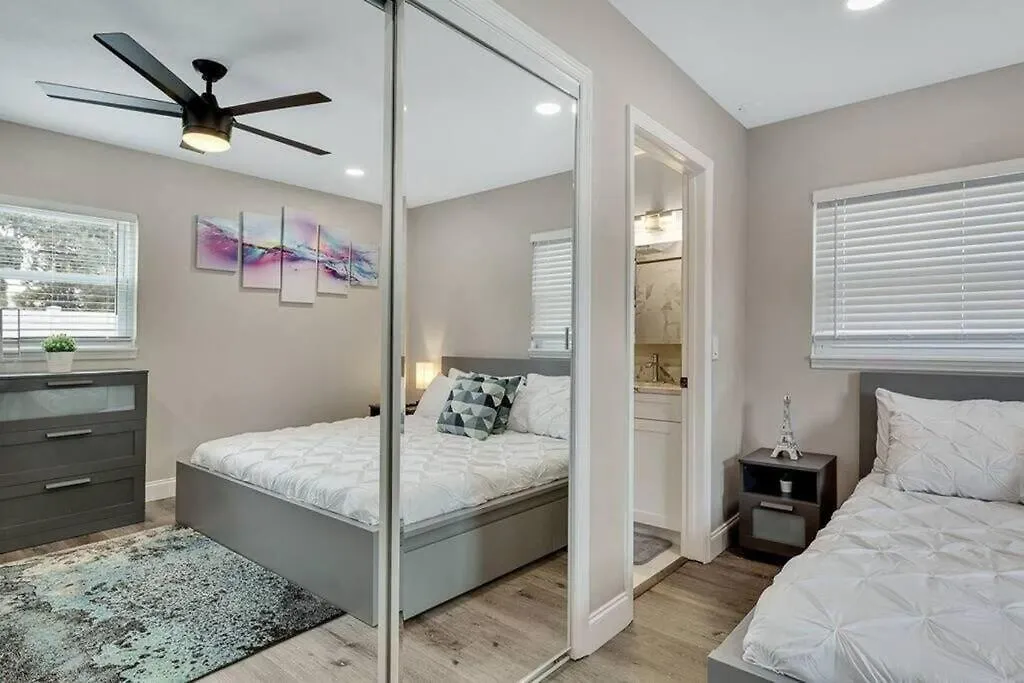 Willa Immaculate & Cozy Entire Heated Pool House Tampa 0*,  Stany Zjednoczone Ameryki